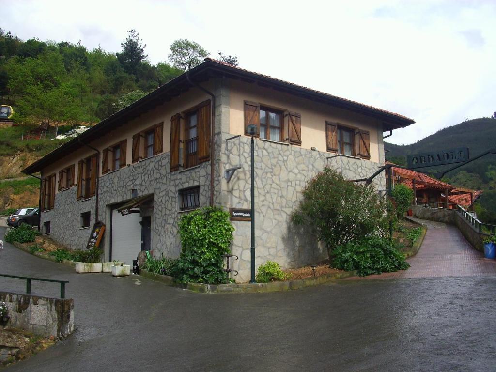 Agroturismo Ordaola Alonsotegi ภายนอก รูปภาพ